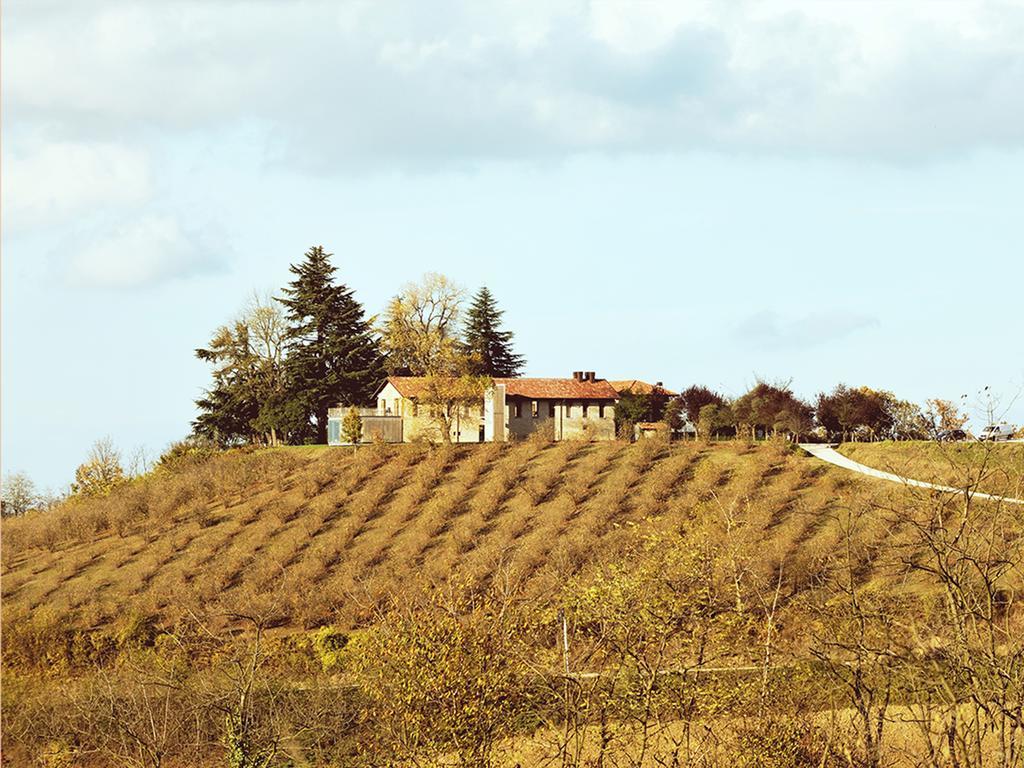 Cascina Langa Guest House Trezzo Tinella Exterior photo